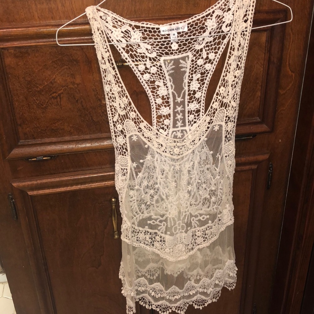 Lace tank top for young adults